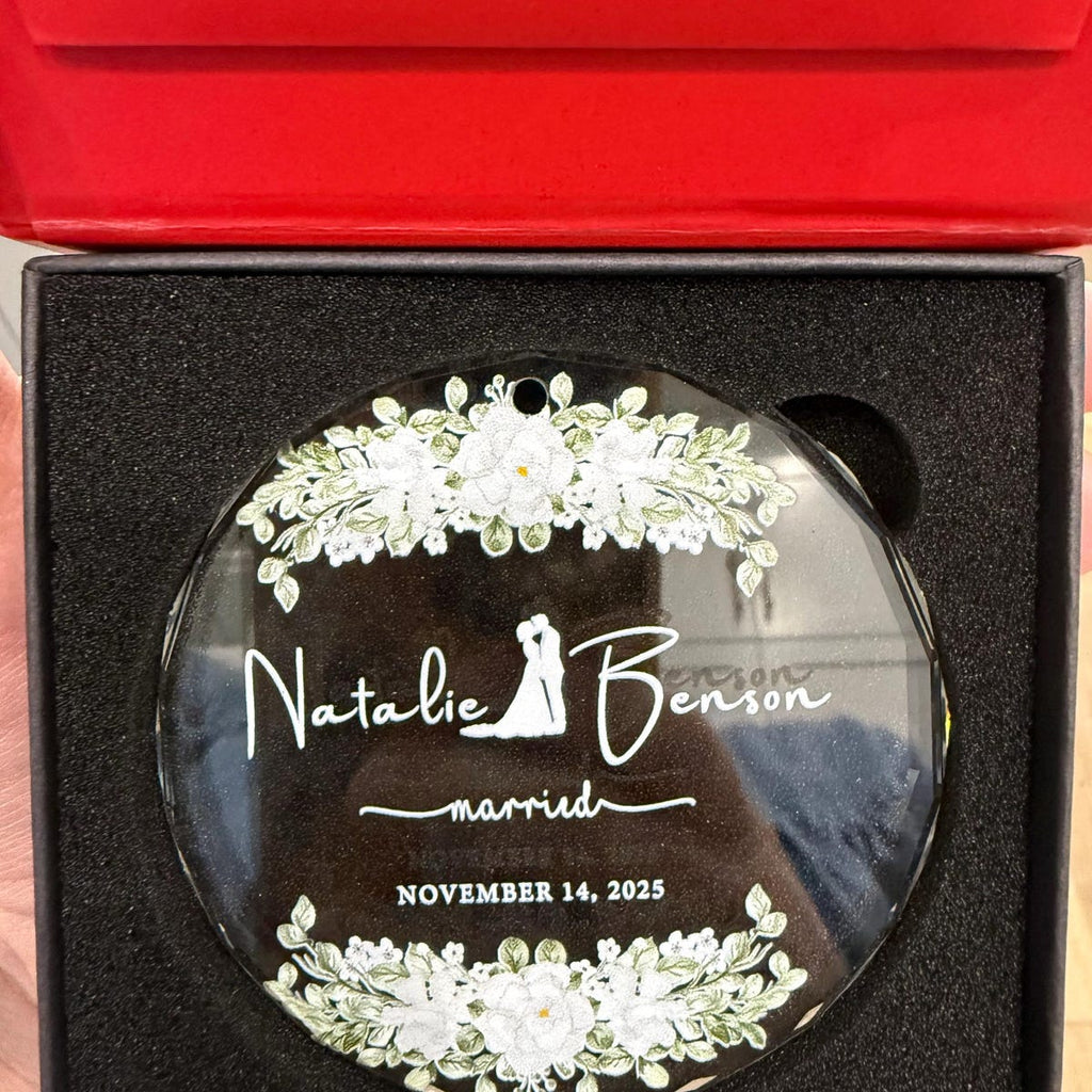 Personalized Wedding Ornament 2025: Elegant Glass Keepsake