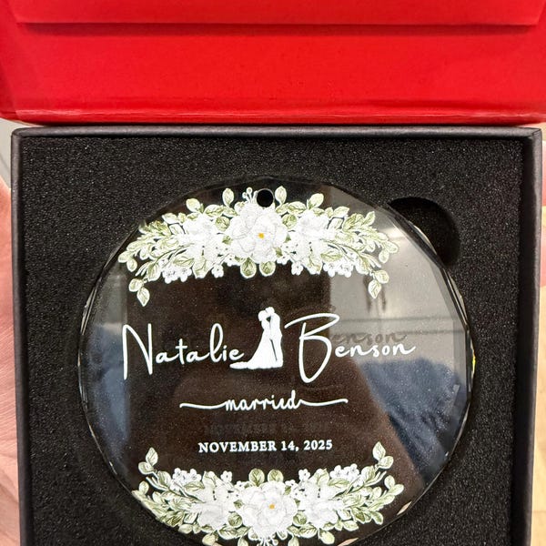 Personalized Wedding Ornament 2025: Elegant Glass Keepsake