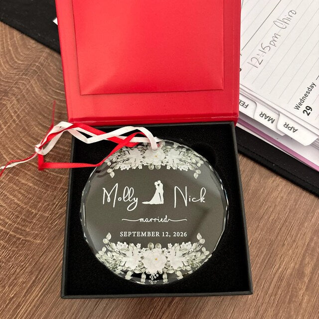 Personalized Wedding Ornament 2025: Elegant Glass Keepsake