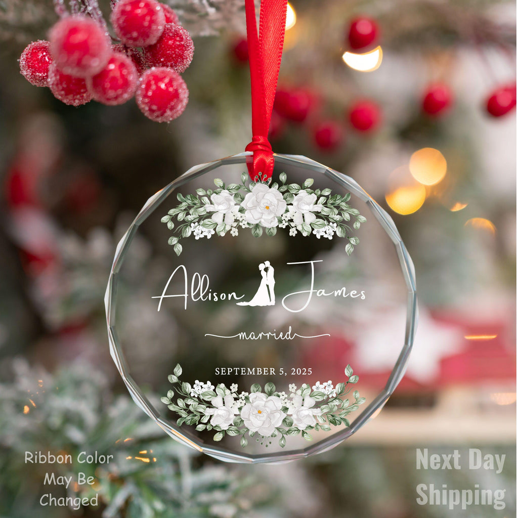 Personalized Wedding Ornament 2025: Elegant Glass Keepsake